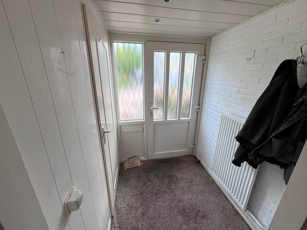 Three bedrooms, garden and attic in Finsterwolde - Image 2