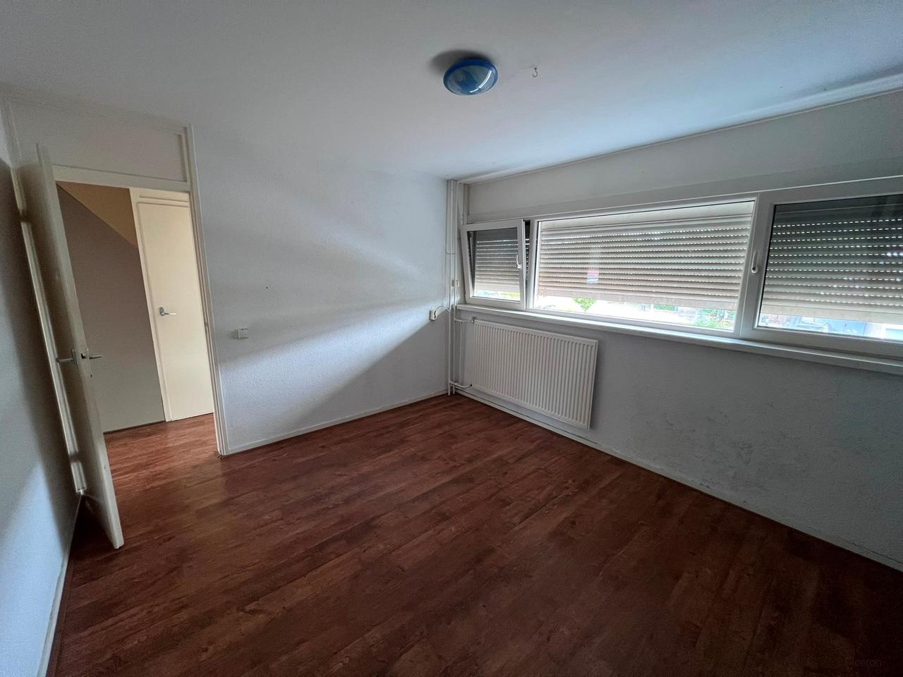 Three bedrooms, garden and attic in Finsterwolde - Image 9