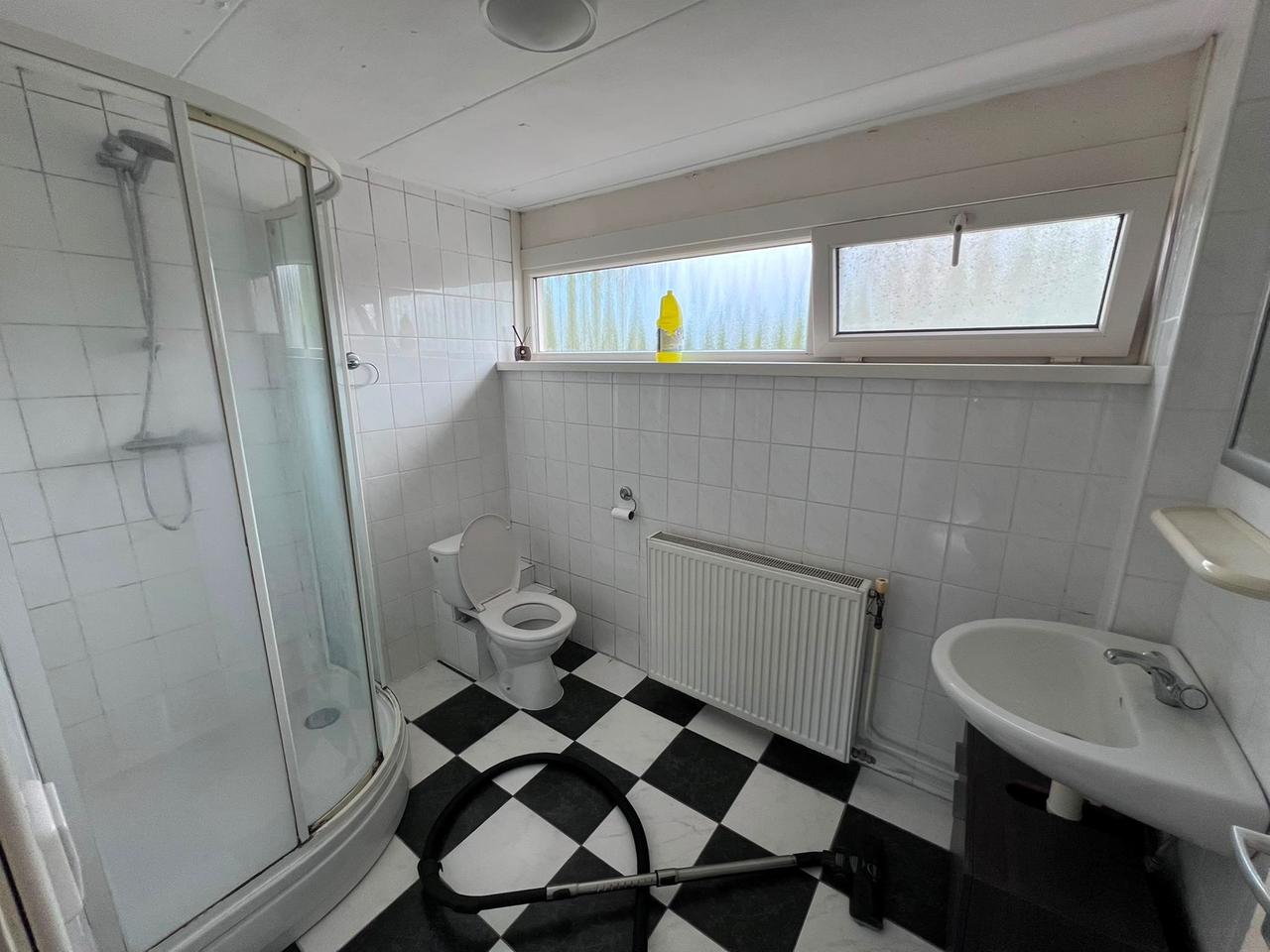 Three bedrooms, garden and attic in Finsterwolde - Image 10