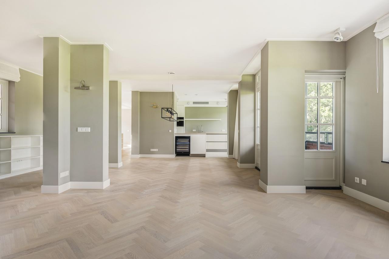 171 m² of living space with three balconies in Wassenaar - Image 1