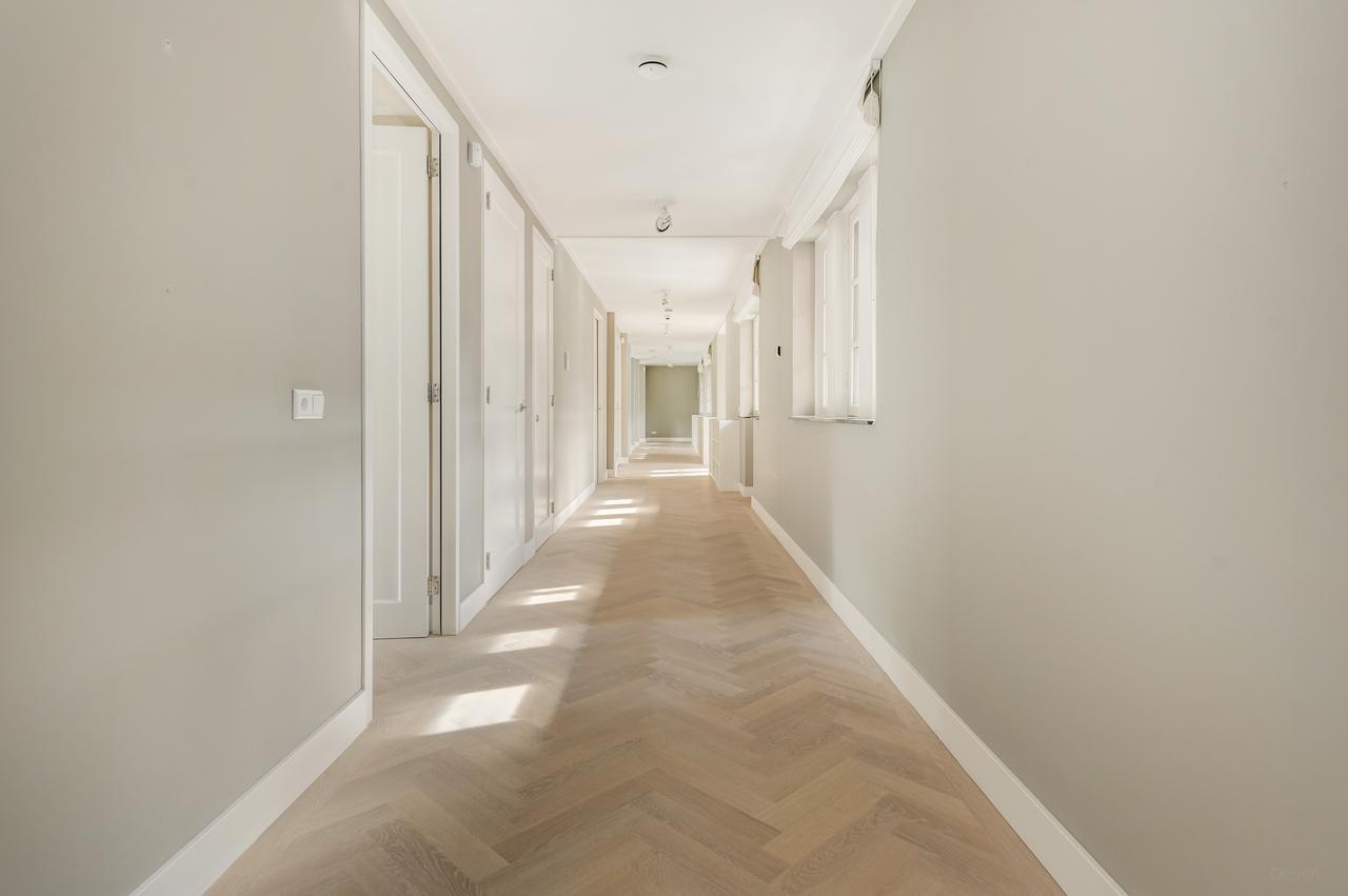 171 m² of living space with three balconies in Wassenaar - Image 10