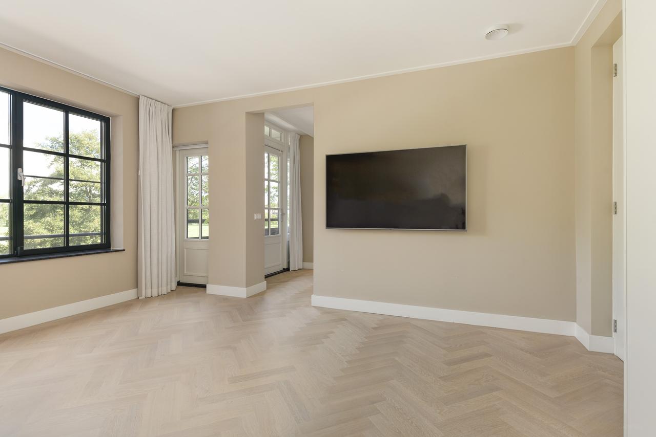 171 m² of living space with three balconies in Wassenaar - Image 11