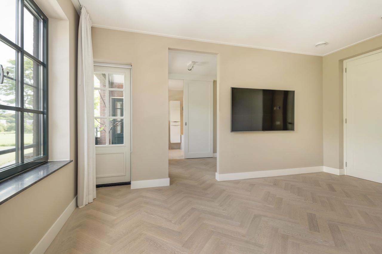 171 m² of living space with three balconies in Wassenaar - Image 13