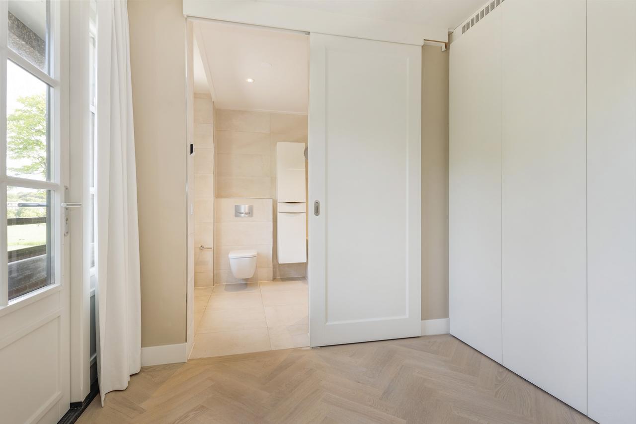 171 m² of living space with three balconies in Wassenaar - Image 16