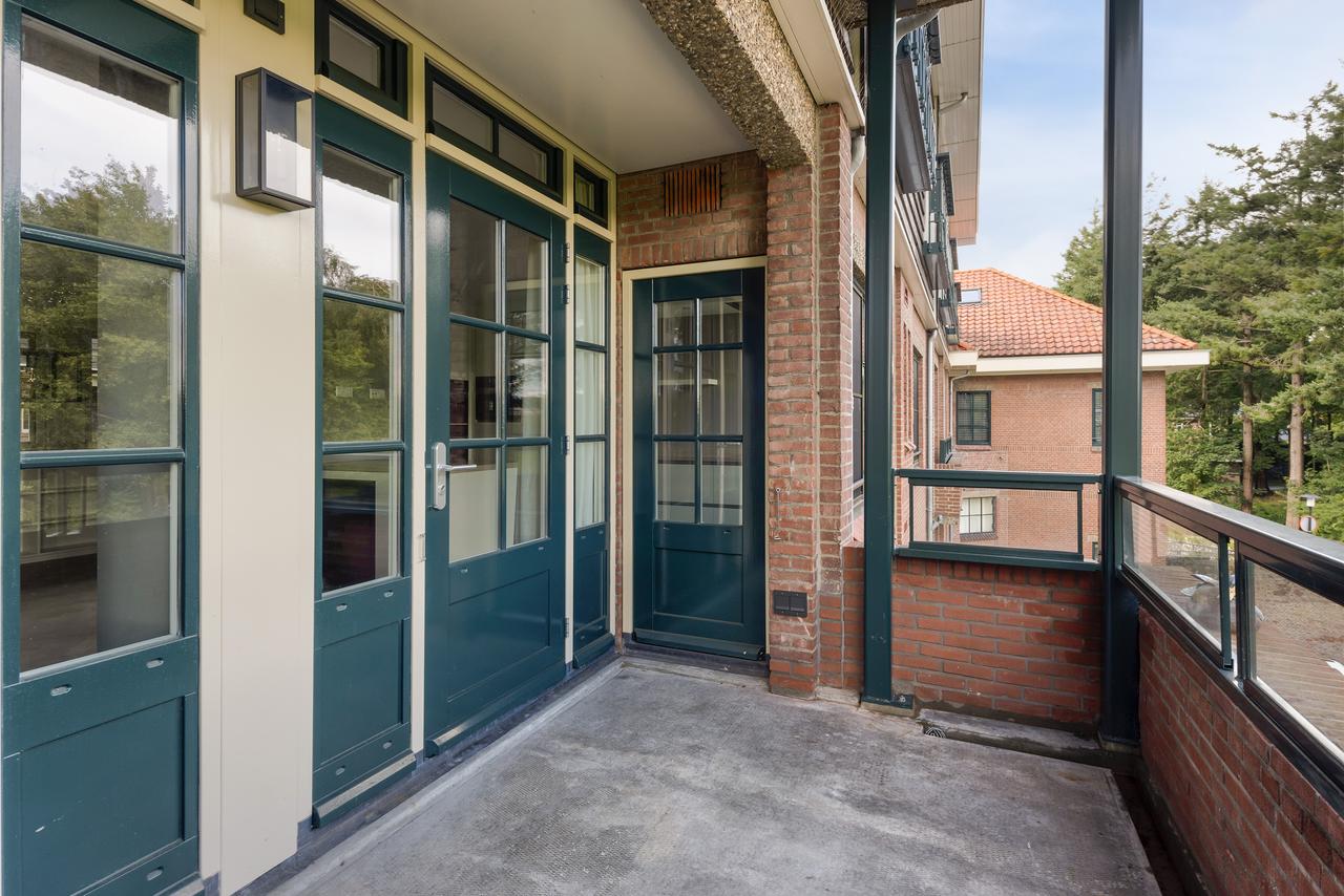 171 m² of living space with three balconies in Wassenaar - Image 30