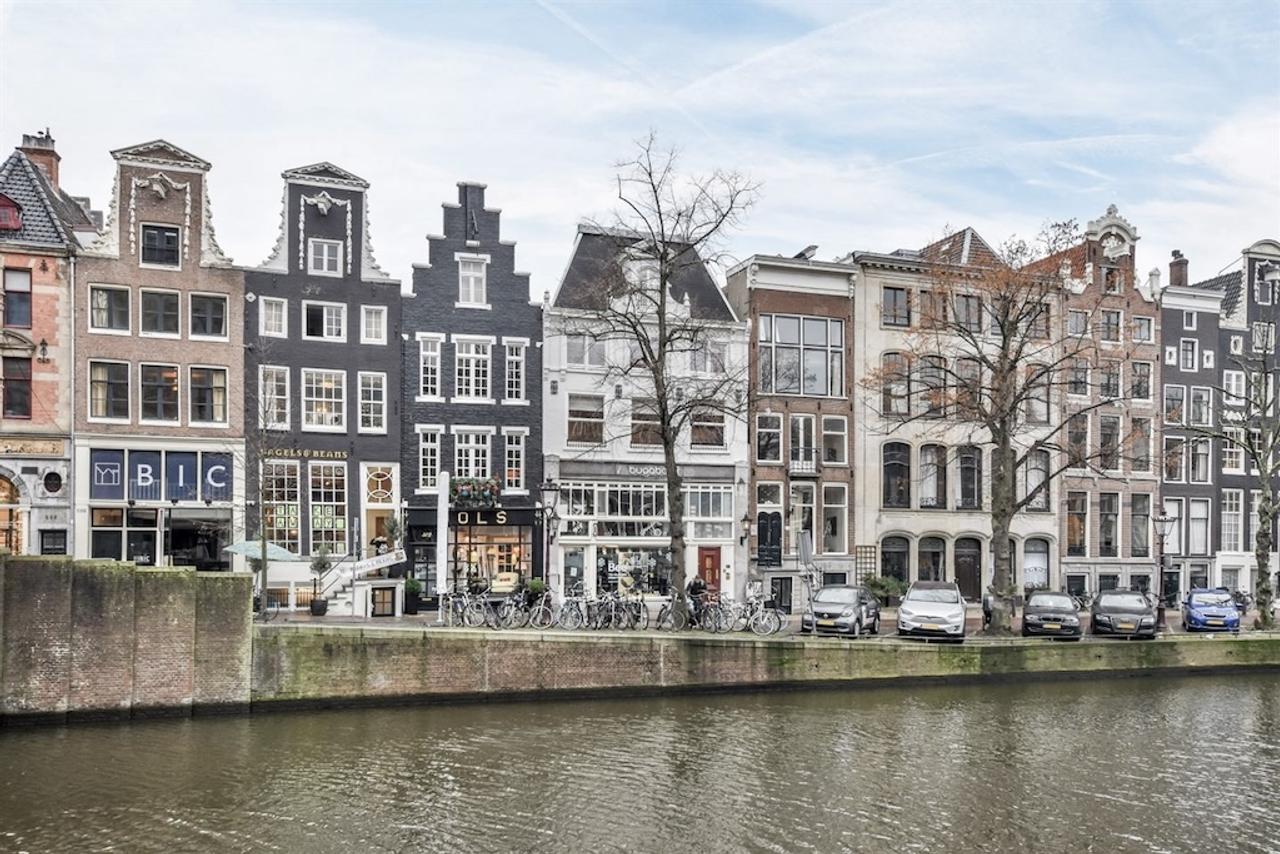 Two-Bedroom Apartment with Balcony on Keizersgracht - Image 16