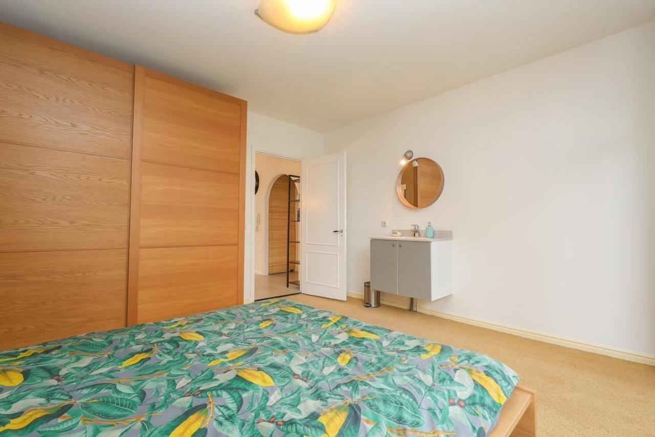 Renting on Jacob van Lennepkade - Image 13