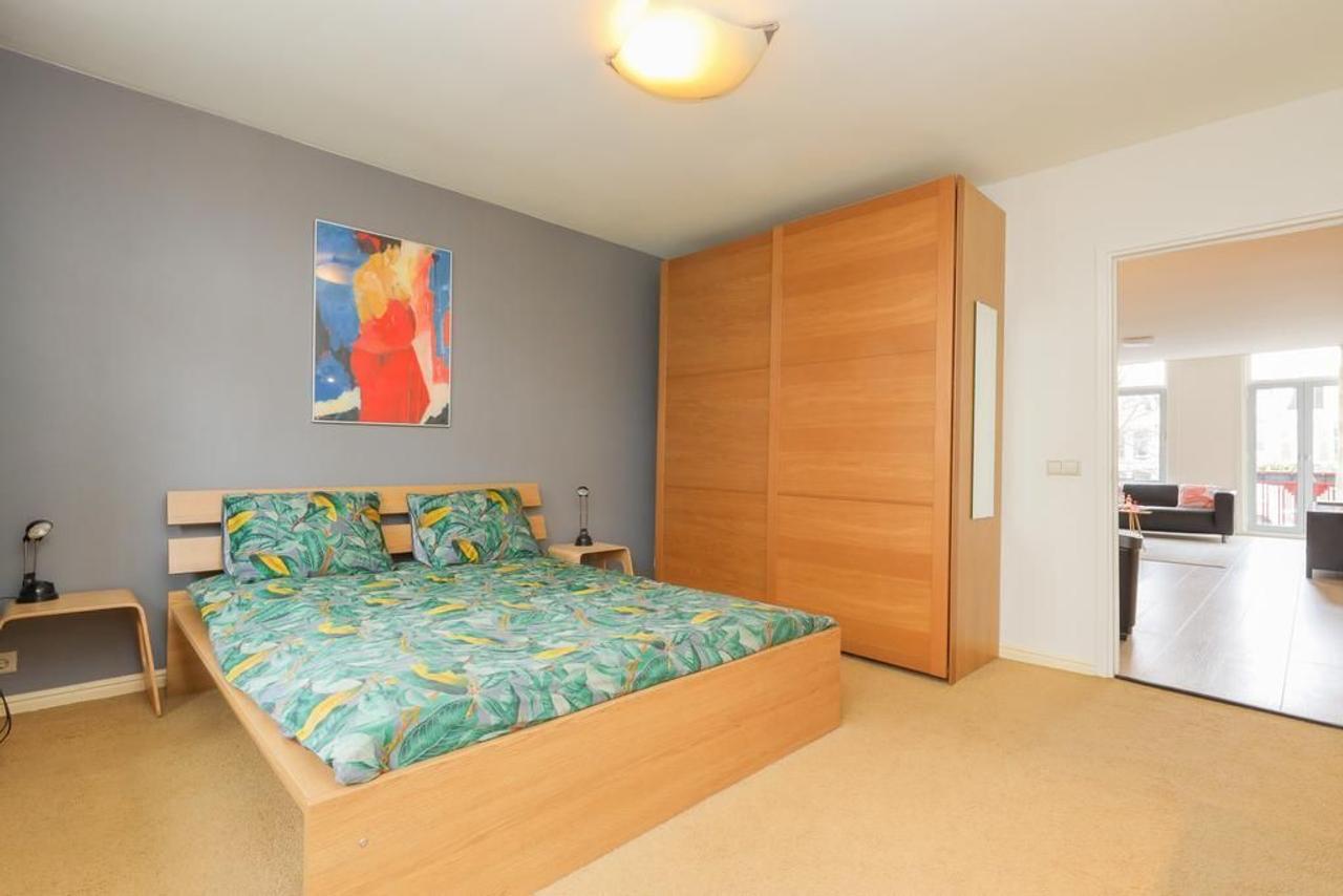 Renting on Jacob van Lennepkade - Image 15