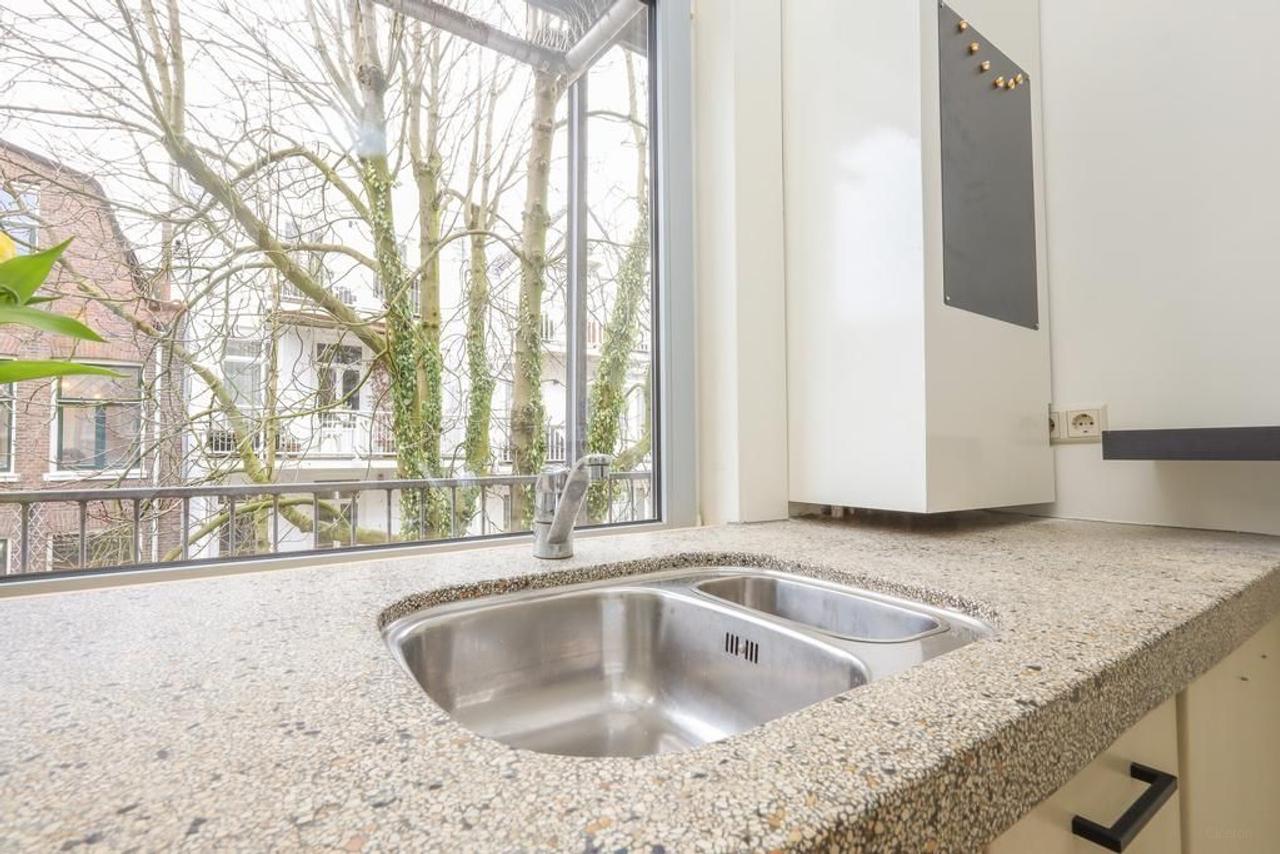 Renting on Jacob van Lennepkade - Image 26