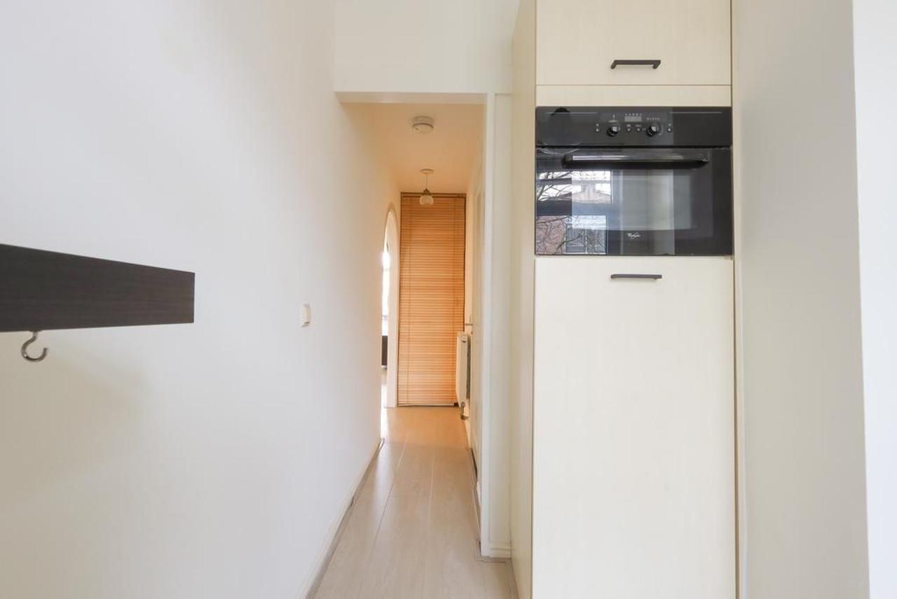 Renting on Jacob van Lennepkade - Image 27