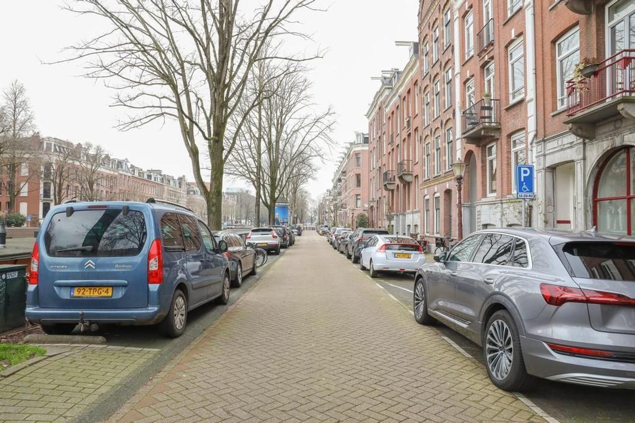 Renting on Jacob van Lennepkade - Image 29