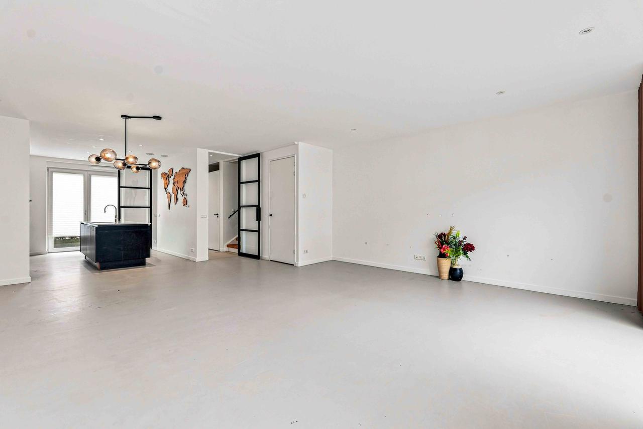 155 m² of living space, five bedrooms - Image 21