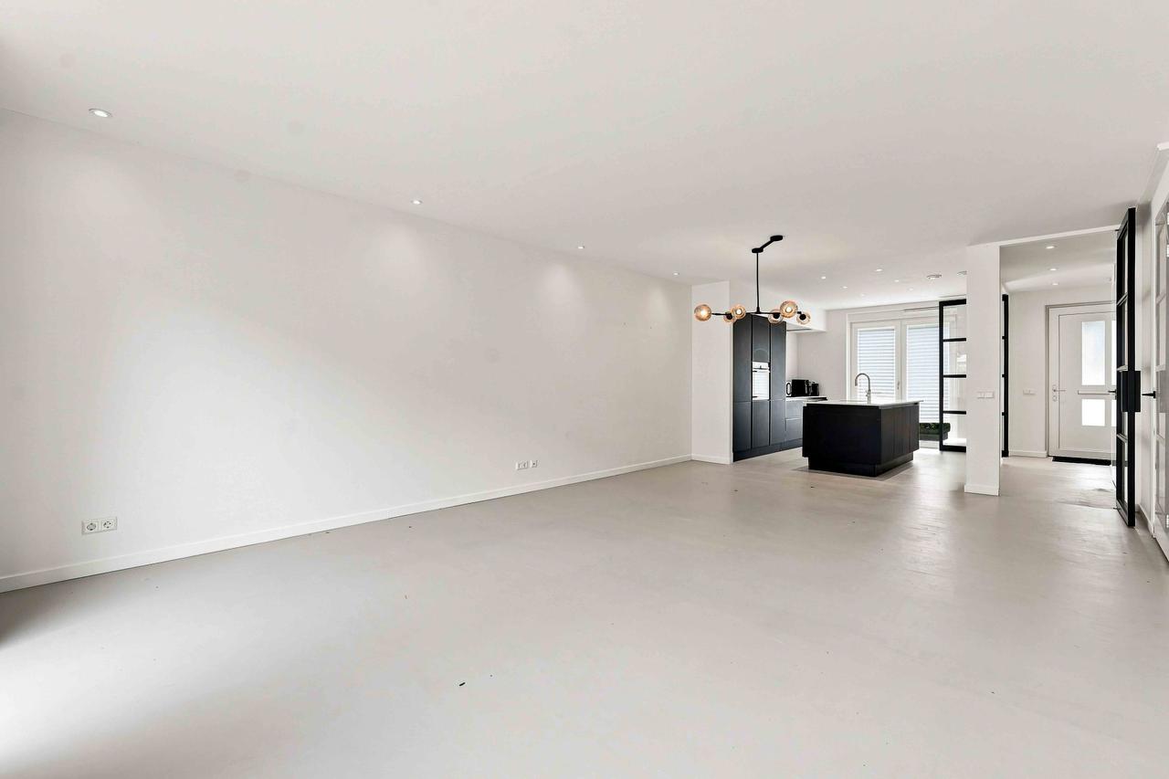 155 m² of living space, five bedrooms - Image 22
