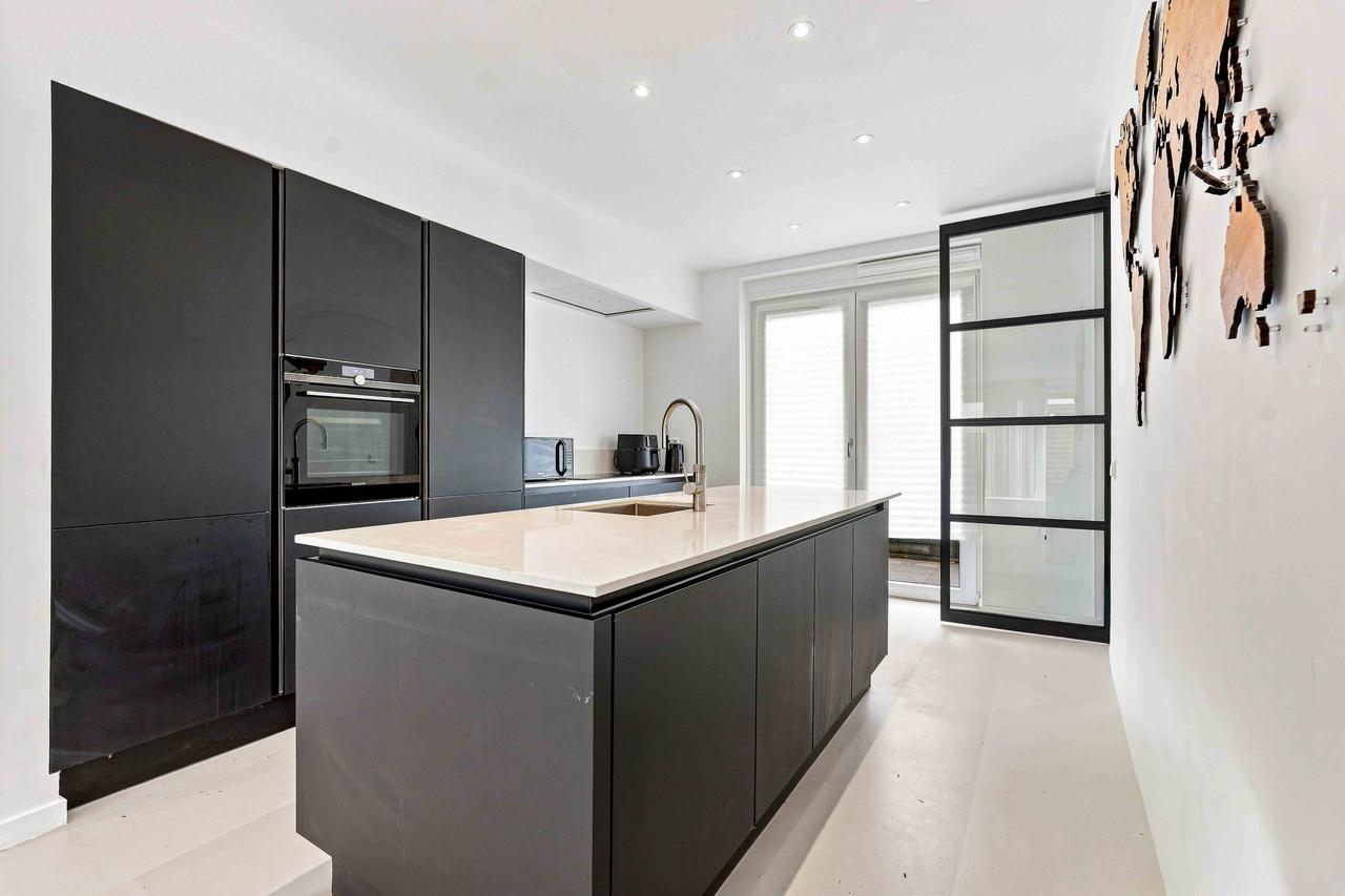 155 m² of living space, five bedrooms - Image 23