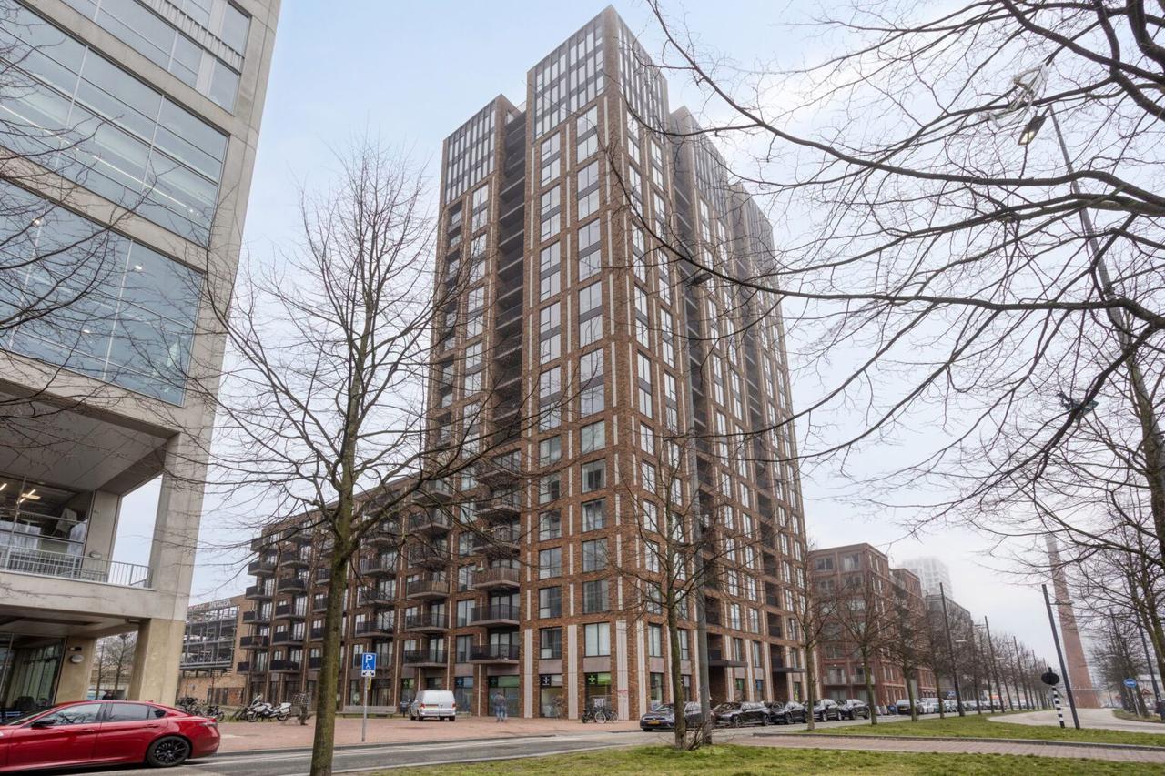 65 m² studio met balkon in Strijp-S - Afbeelding 1
