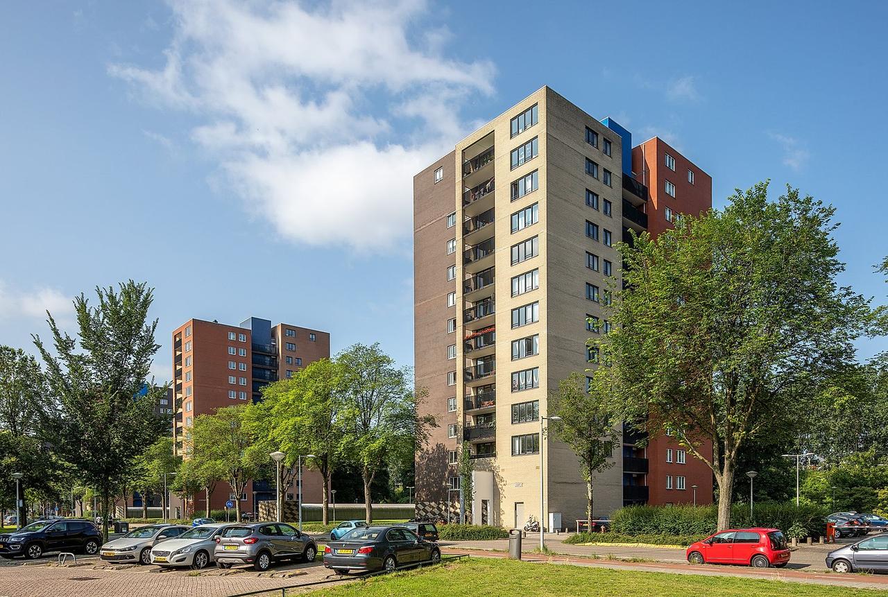 83 m² with Two Bedrooms and Balcony - Image 1