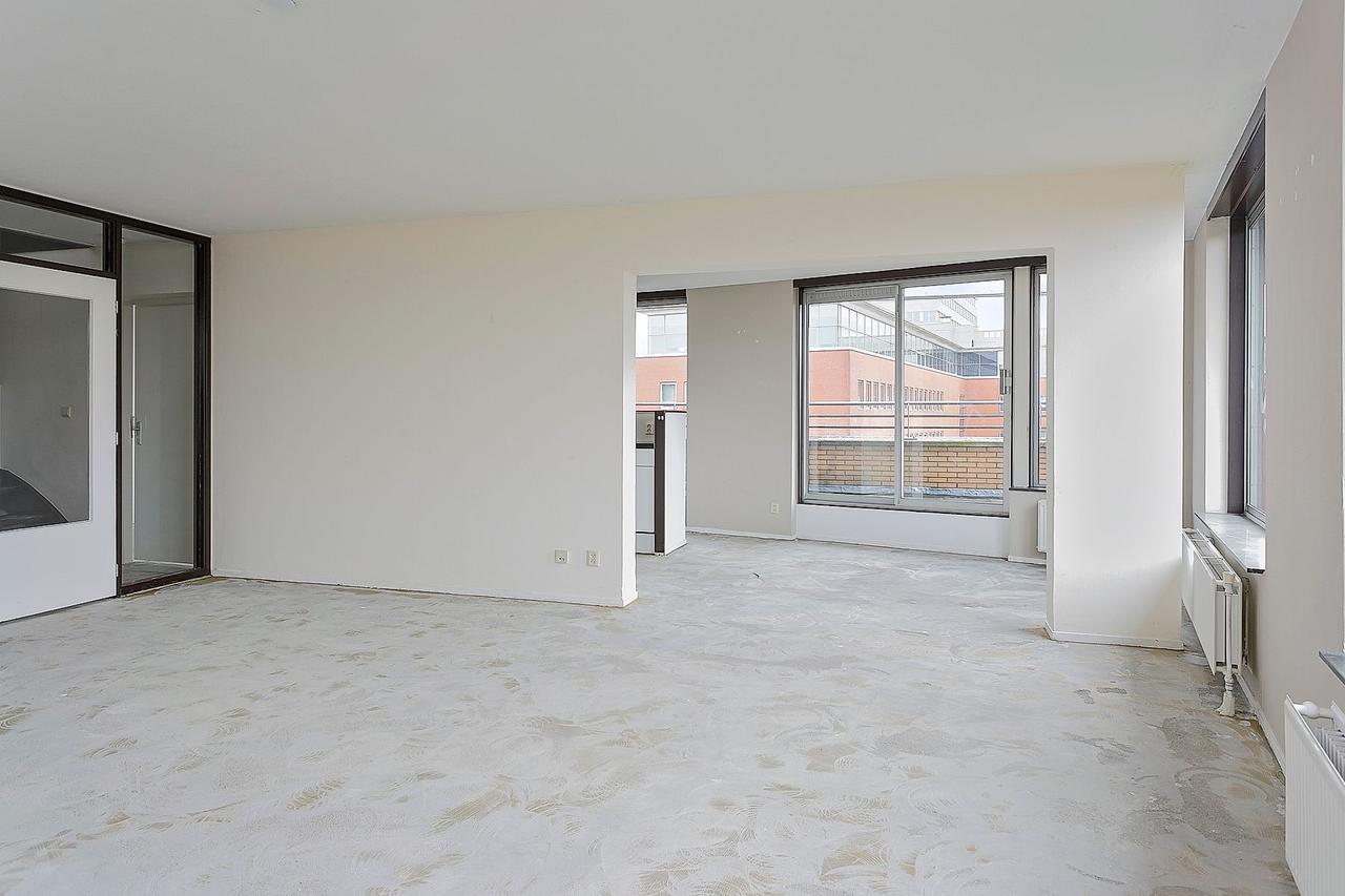 83 m² with Two Bedrooms and Balcony - Image 5