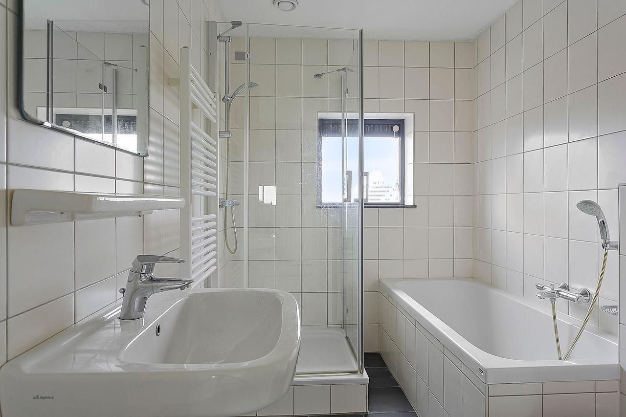 83 m² with Two Bedrooms and Balcony - Image 7