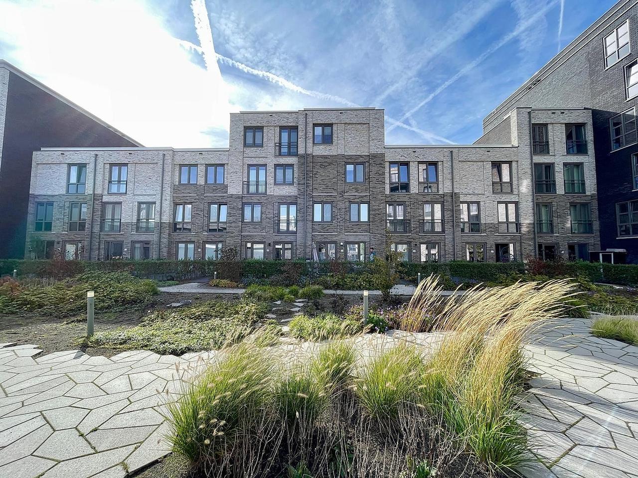 Energy-efficient 2-bedroom apartment with loggia - Image 1