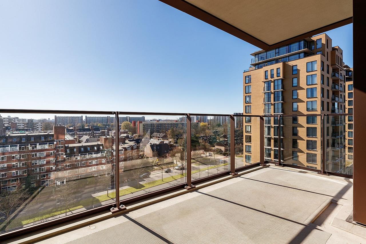 Skylinezicht vanuit een appartement van 92 m² - Afbeelding 6