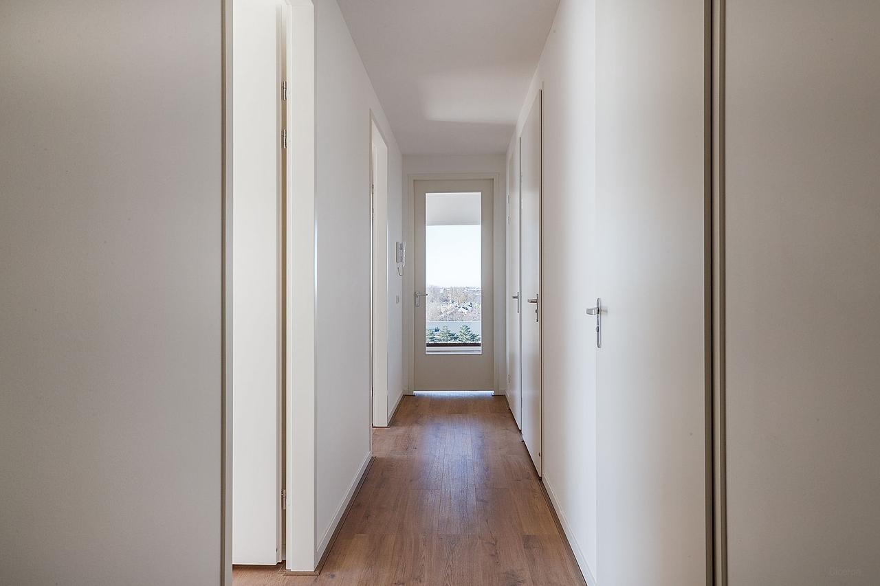 Skylinezicht vanuit een appartement van 92 m² - Afbeelding 7