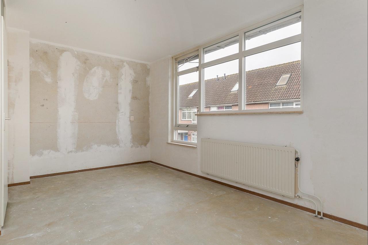 100 m² home with garden and 3 bedrooms - Image 9