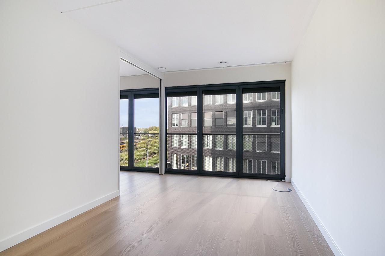 102 m² with two bedrooms on the IJ - Image 3