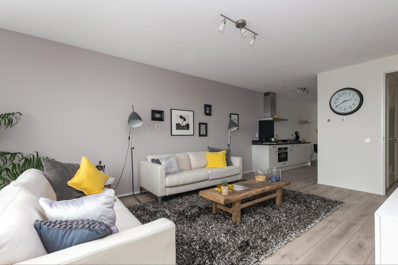 86 m² of living space with balcony in Elzenhagen - Image 3