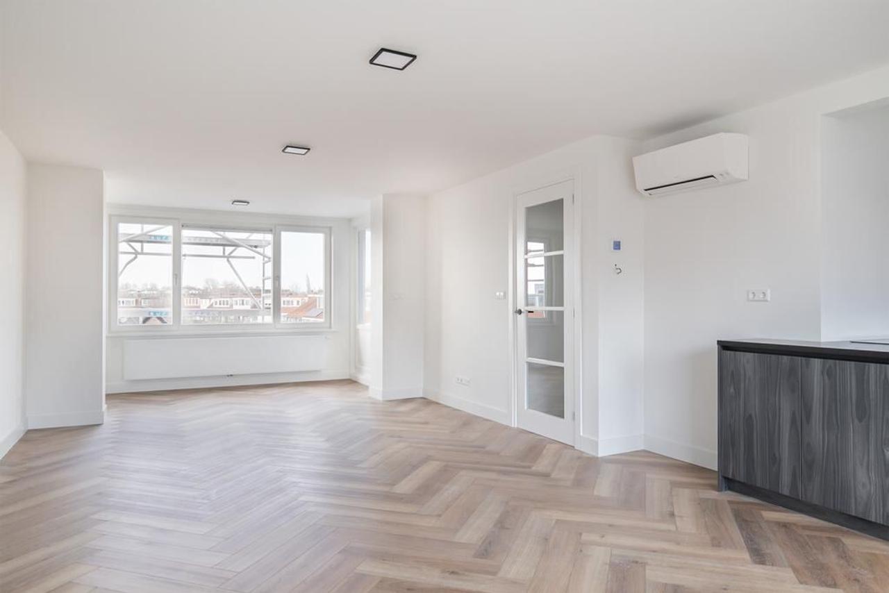96 m² apartment with loggia & herringbone floor - Image 2