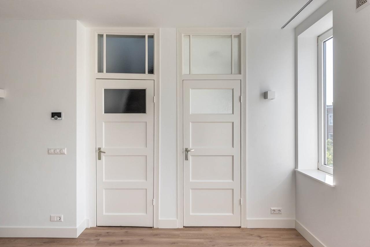 Bright 2-Bedroom Apartment with Balcony - Image 12