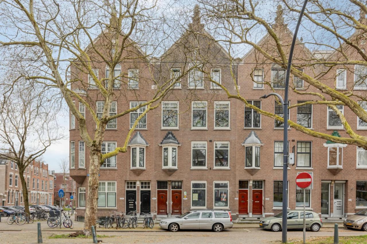 Balcony and 87 m² on Mathenesserlaan - Image 5