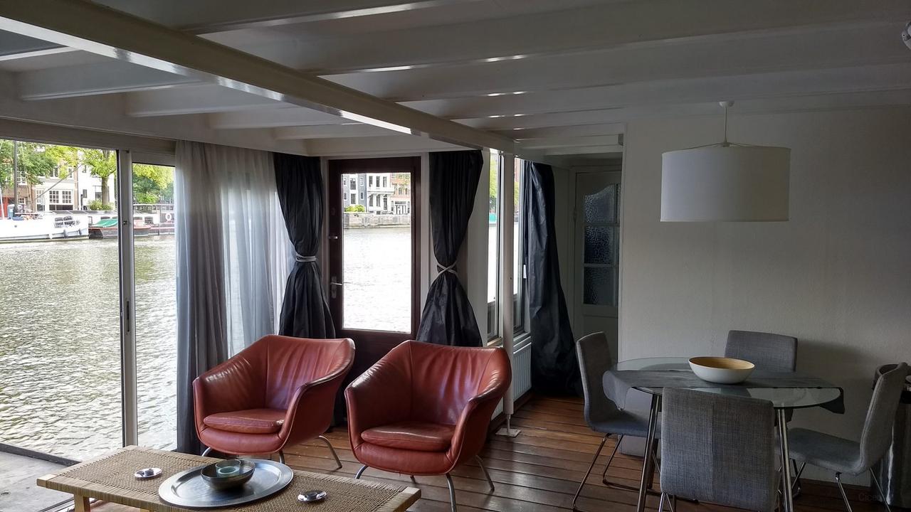 Living on the Amstel, near Rembrandtplein - Image 4