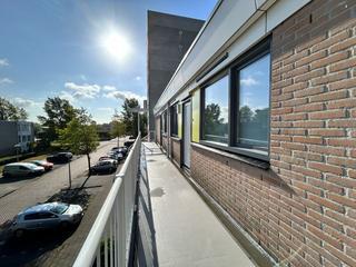 Gemeubileerd 3-kamerappartement met balkon - Afbeelding 4