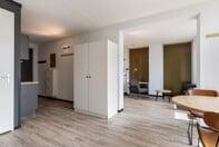 Gemeubileerd 2-kamerappartement met balkon - Afbeelding 3