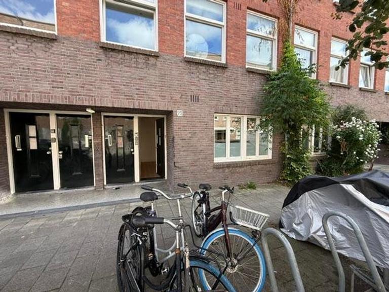 Two bedrooms and garden in De Baarsjes - Image 2