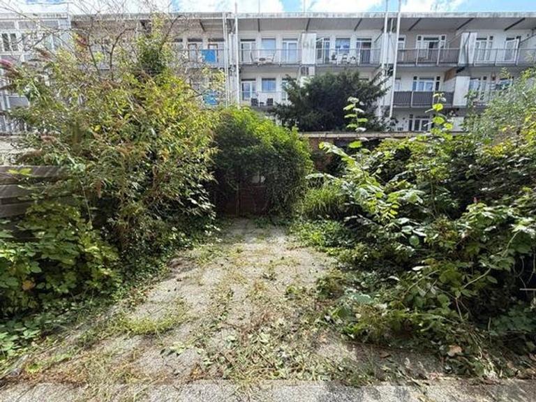 Two bedrooms and garden in De Baarsjes - Image 11