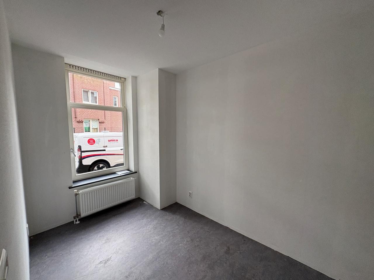 3-Room Apartment with Garden in Rotterdam - Image 3