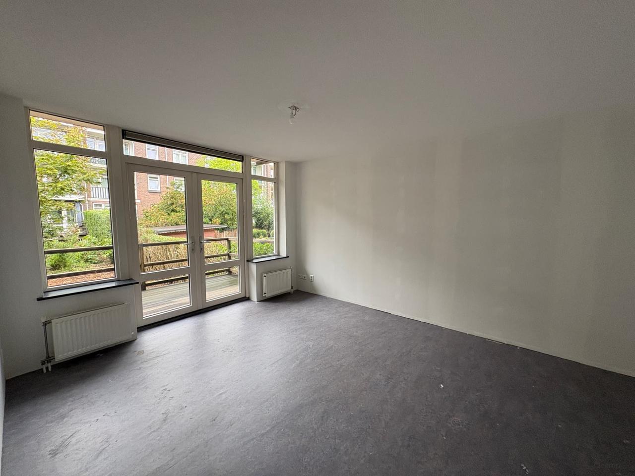 3-Room Apartment with Garden in Rotterdam - Image 7