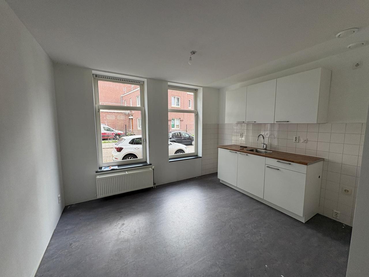 3-Room Apartment with Garden in Rotterdam - Image 10