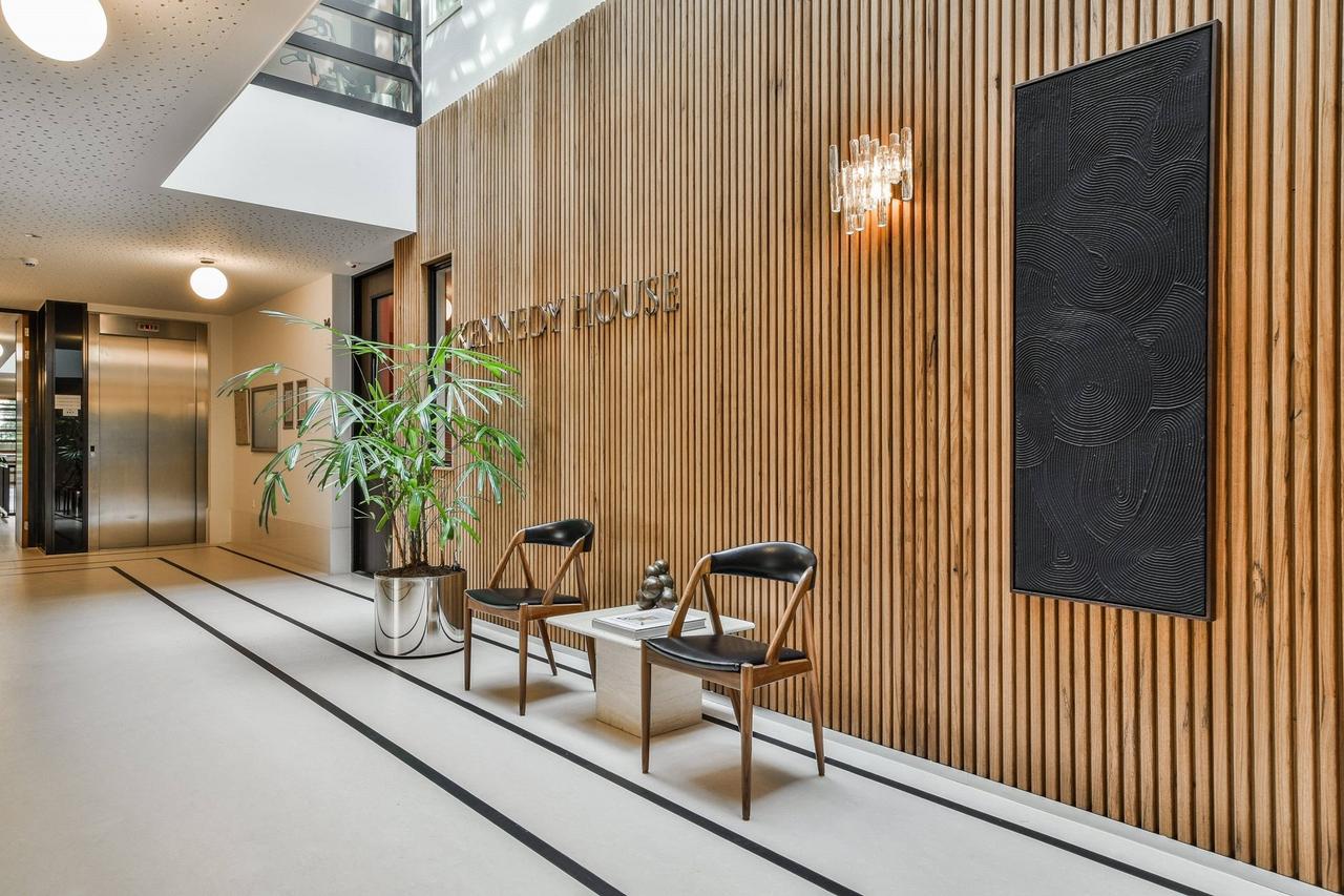 Energy-efficient 55+ apartment with balcony - Image 3