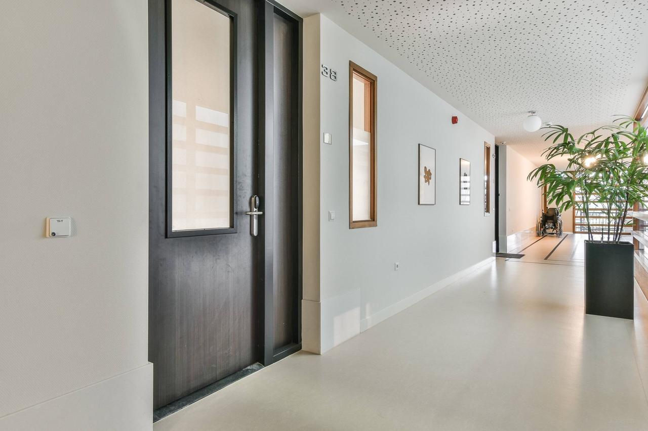 Energy-efficient 55+ apartment with balcony - Image 10