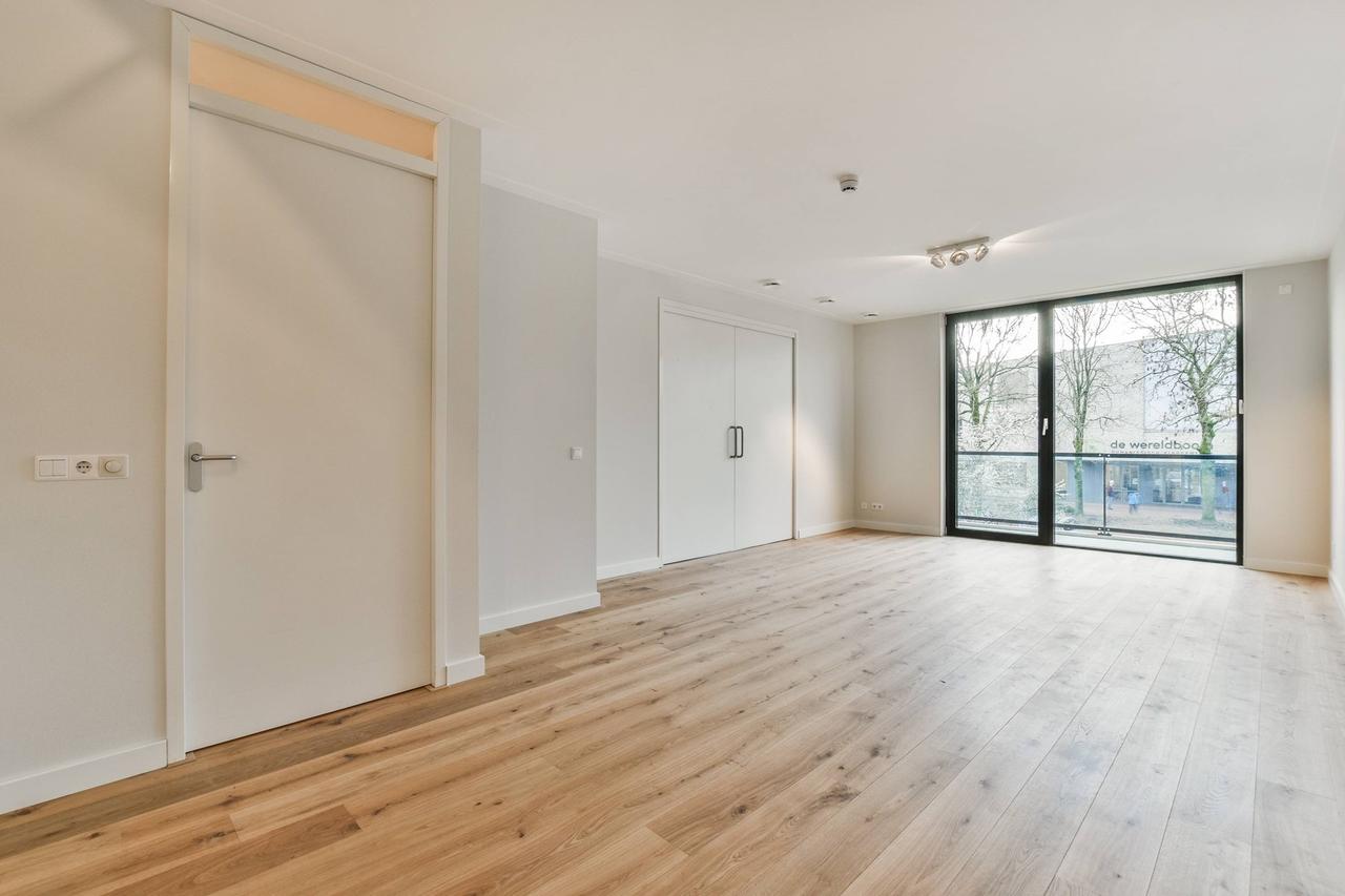 Energy-efficient 55+ apartment with balcony - Image 12