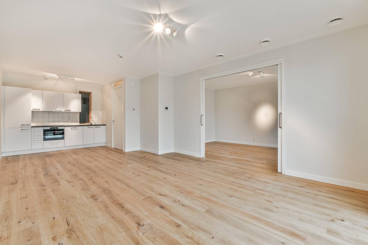 Energy-efficient 55+ apartment with balcony - Image 15