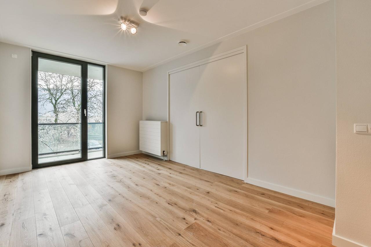 Energy-efficient 55+ apartment with balcony - Image 17