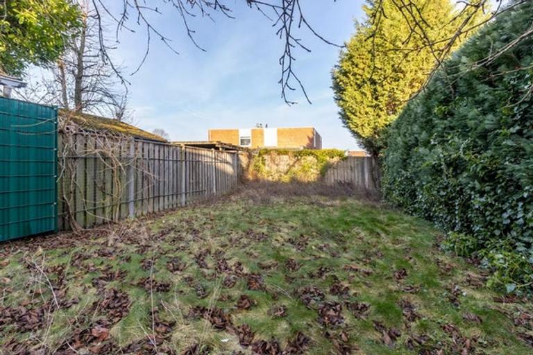 96 m² apartment with 27-metre-deep garden - Image 5
