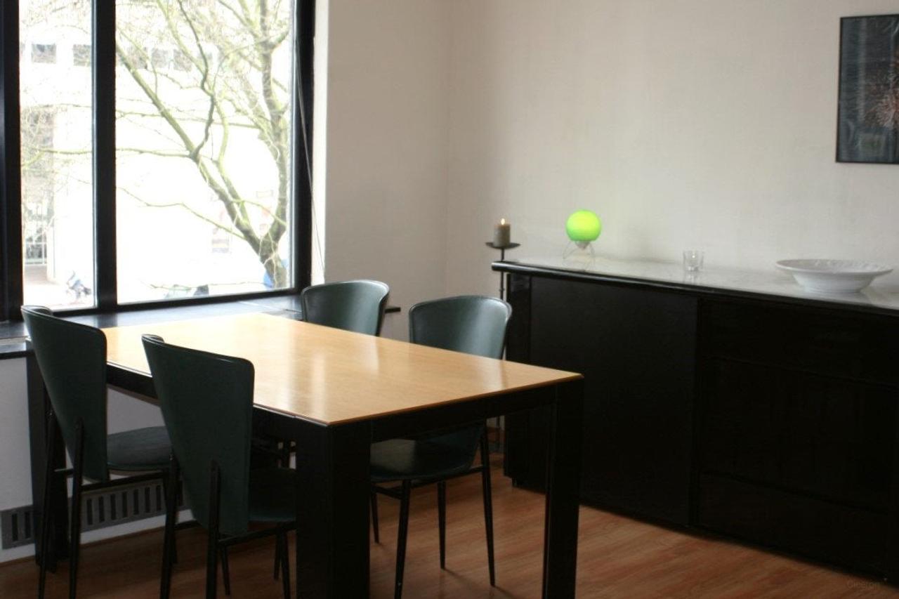 Gemeubileerd 2-kamerappartement met balkon - Afbeelding 5