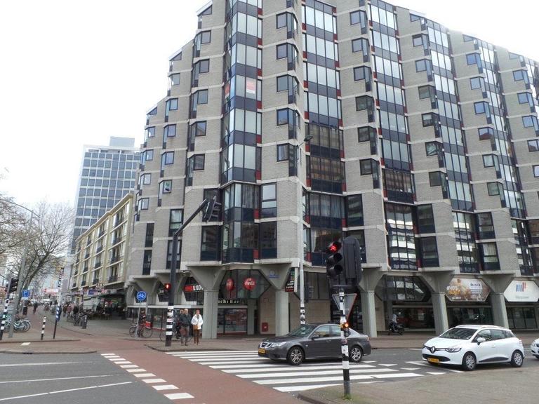 Gemeubileerd 2-kamerappartement met balkon - Afbeelding 11