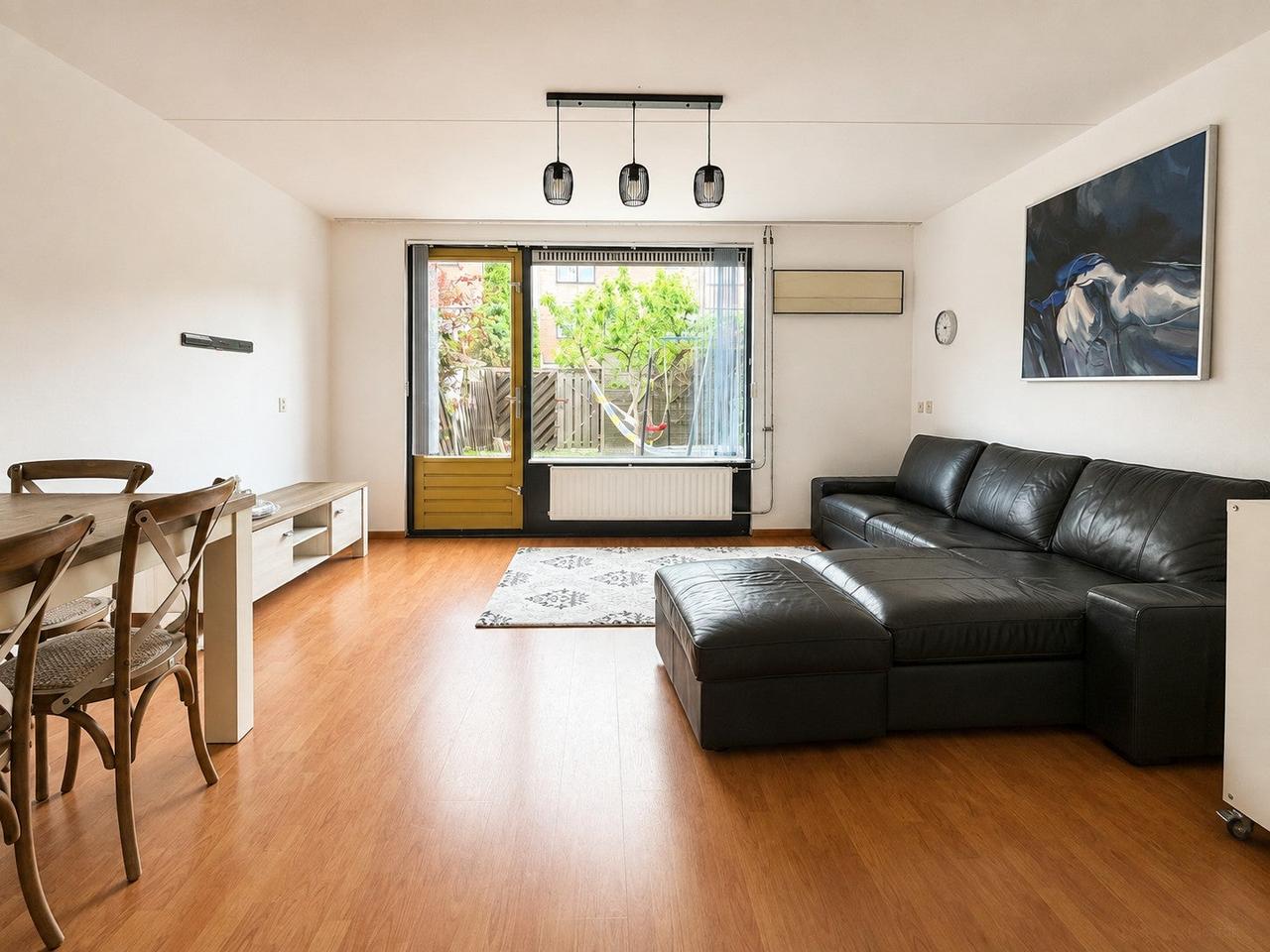132 m² wonen met 4 slaapkamers in Delft - Afbeelding 1