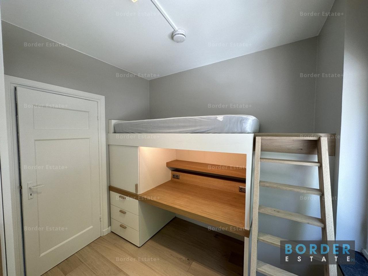 Kamer met glas-in-lood in Mariaberg - Afbeelding 1