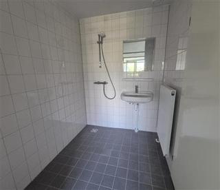 Two-room apartment with loggia in Kralingen - Image 8